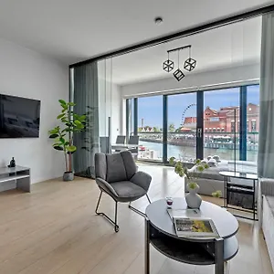 Symfonia Amazing River View By Downtown Apartament